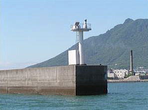 島原新港南防波堤灯台写真