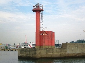 島原港防波堤灯台写真