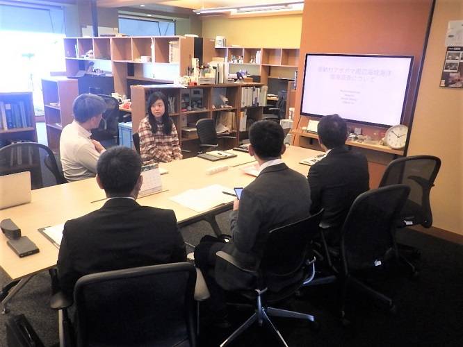 仲宗根社長（中央左）様と放送協力の確認