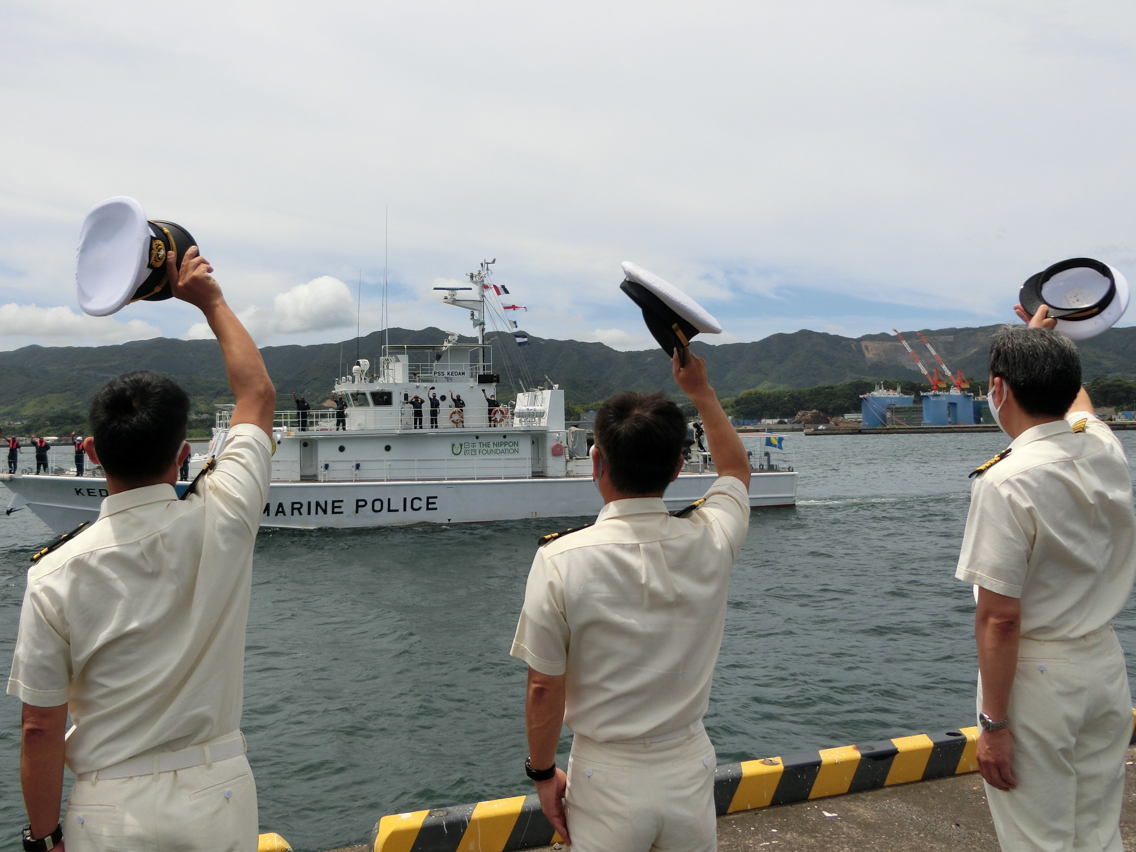 鹿児島出港見送り