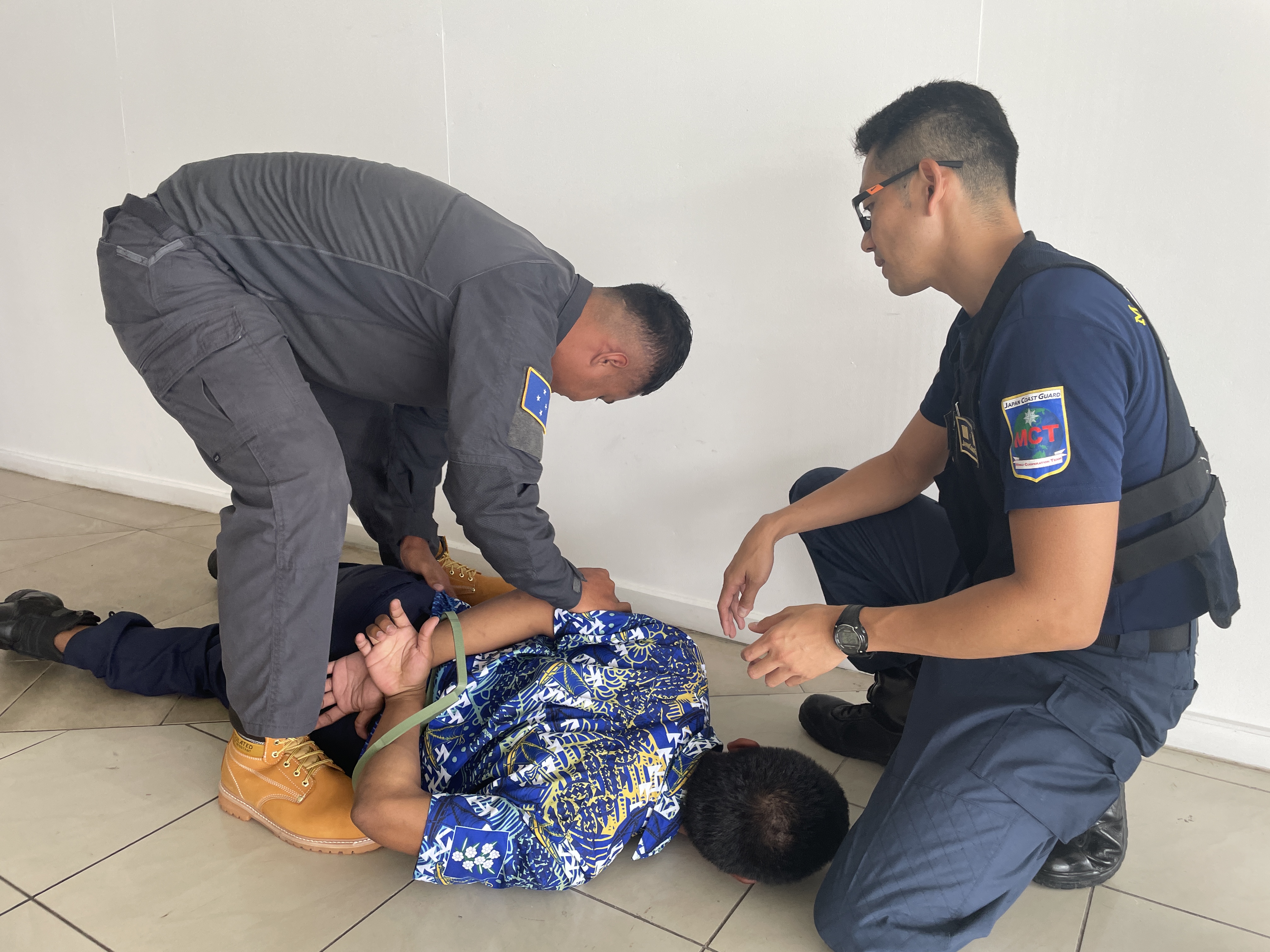 身体捜検の指導
