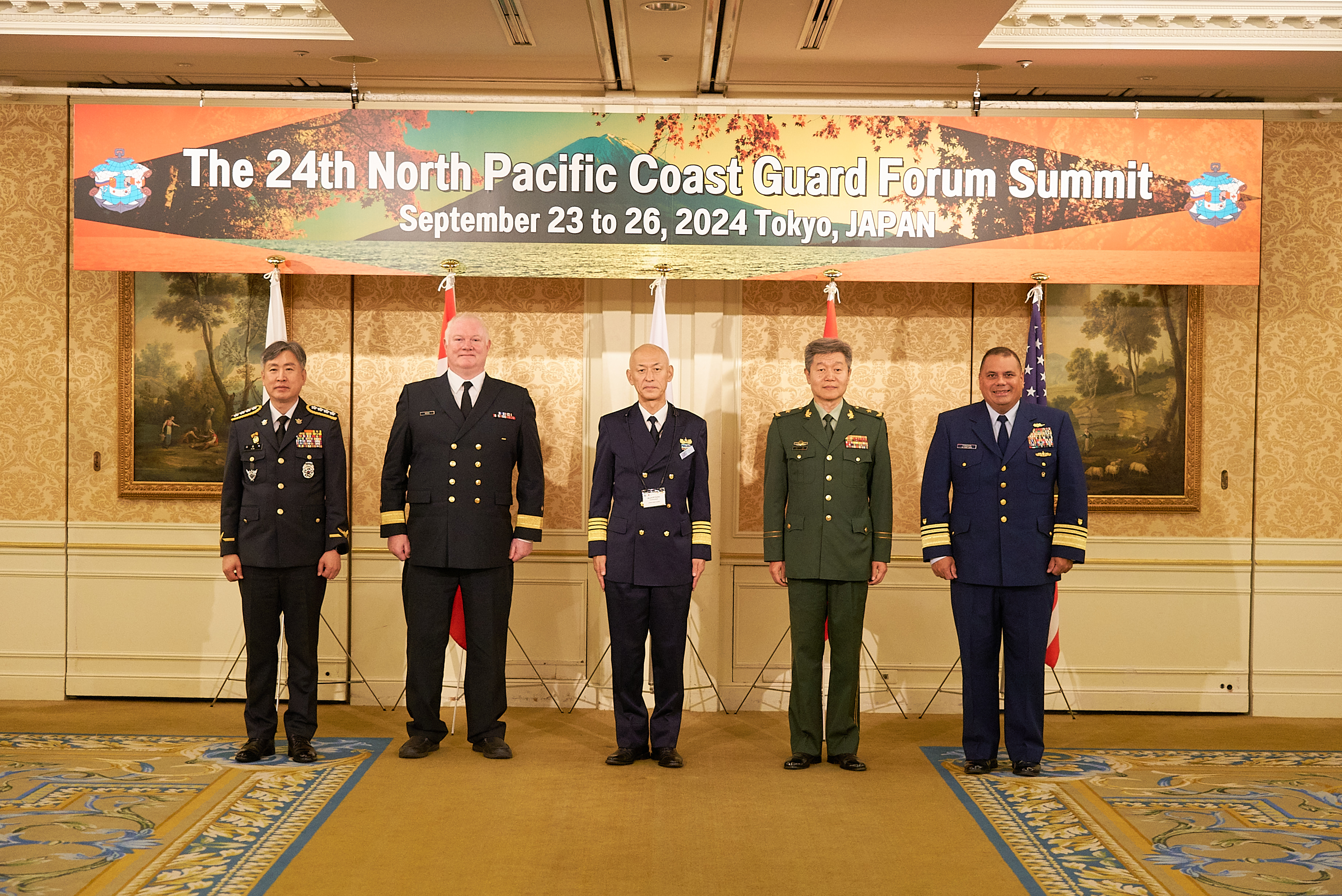 各国機関長官級集合写真