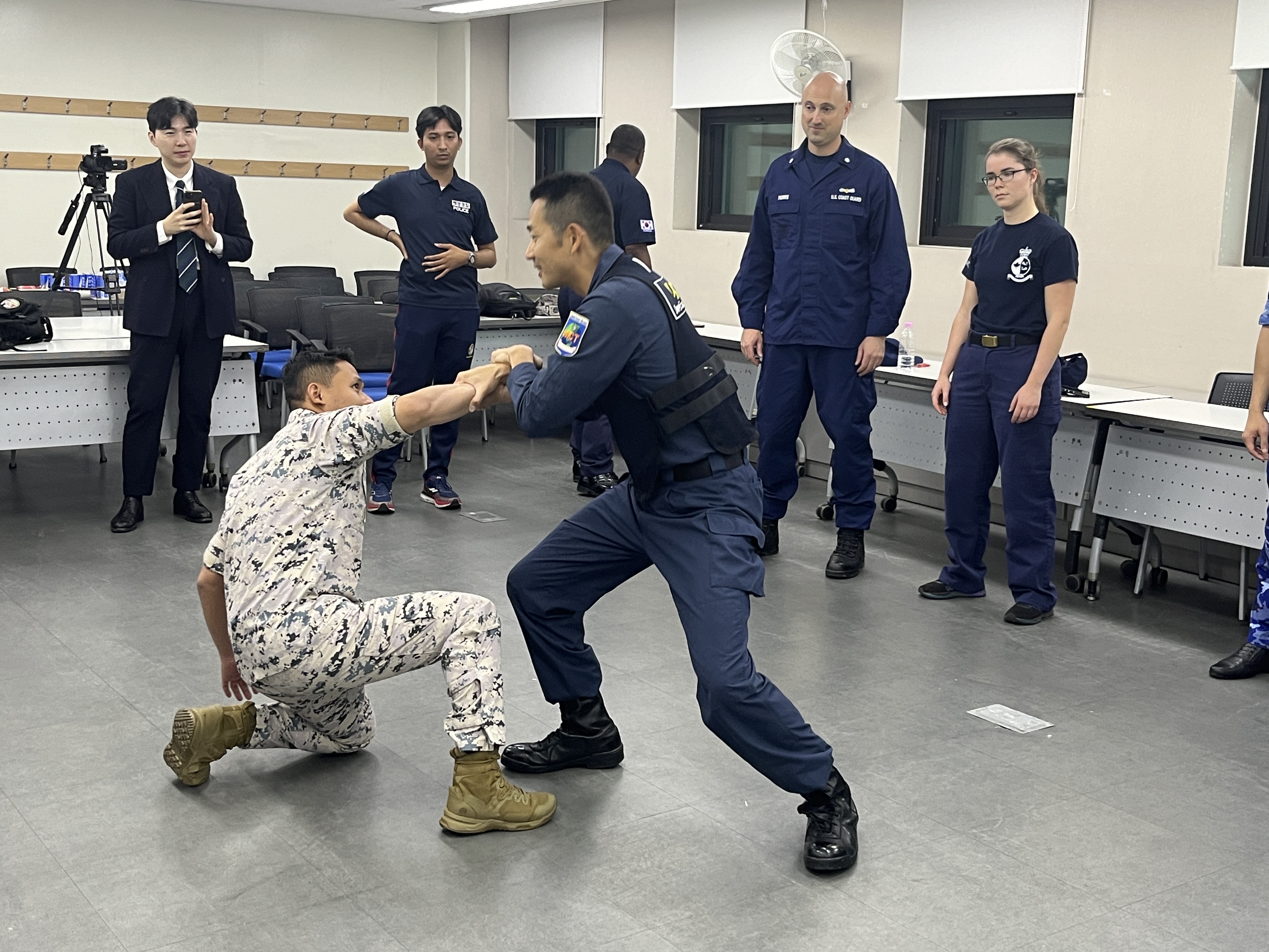 制圧手法の講義