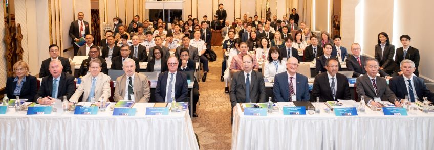 会場参加者の集合写真
